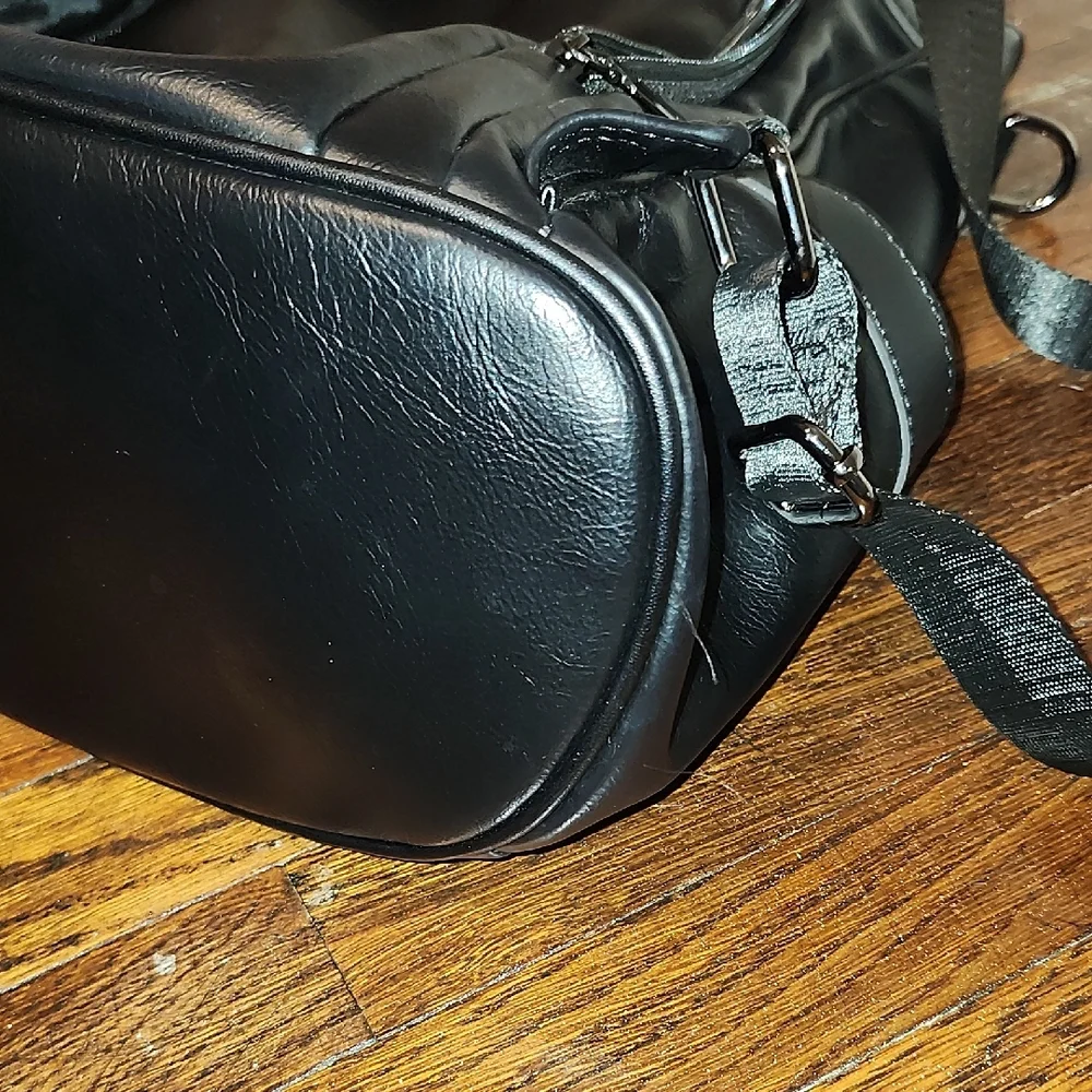 Cheruty Anti Theft Vegan Leather Minimalist Sleek Black Leather Backpack Neutral